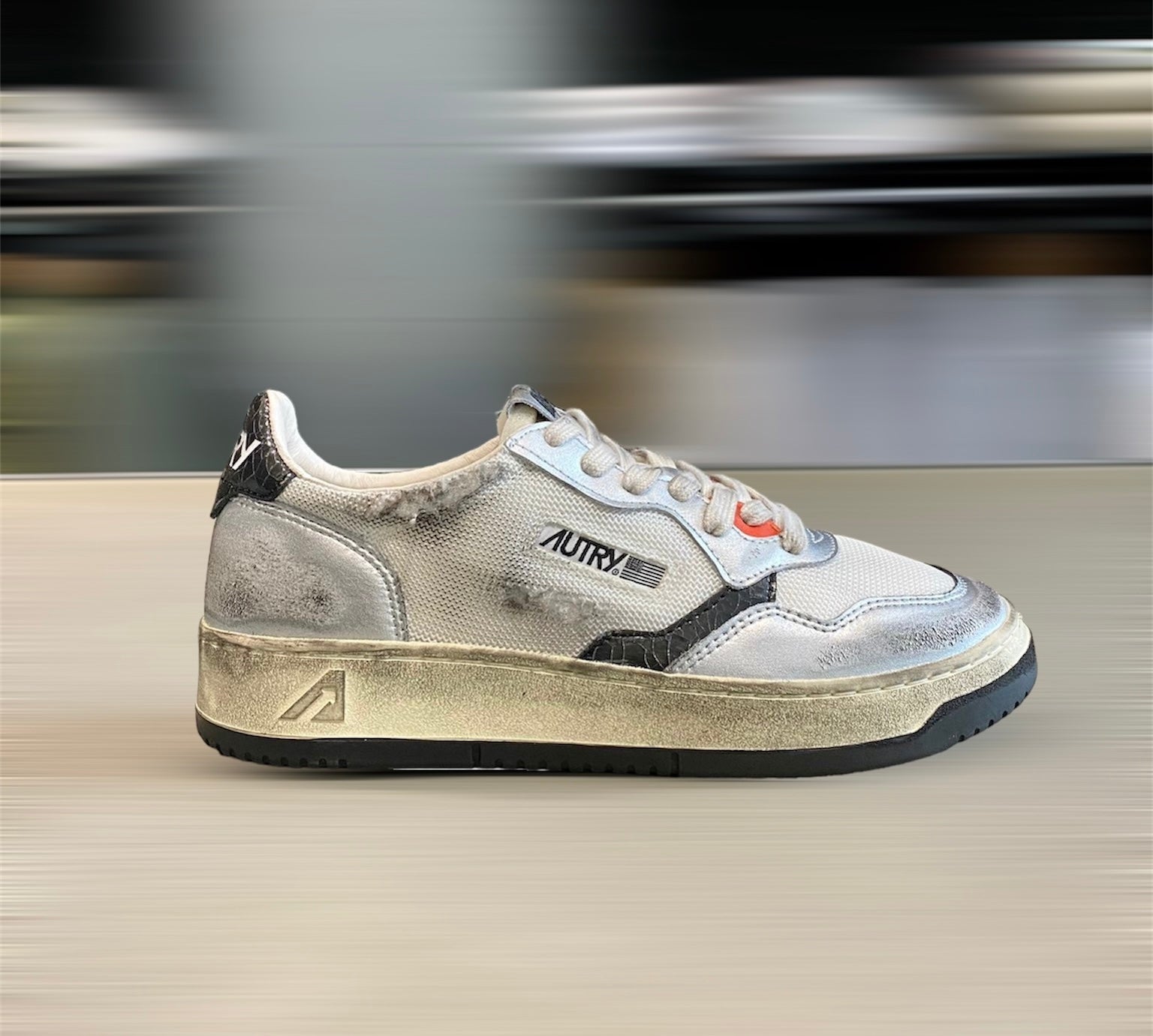 Autry Sneaker Super Vintage Nero Uomo » Life Zone Cattolica